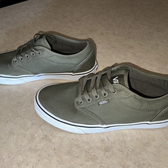 VANS NICE ARMY GREEN LOW SNEAKERS - MENS SZ 9 - Picture 2 of 8